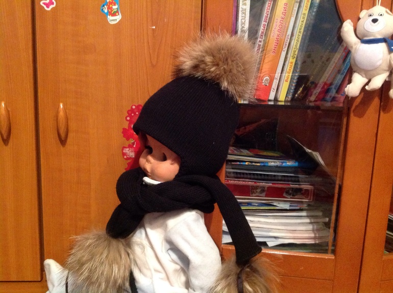 Пуховики для мальчика 5-7 лет добавила шапки на 6-7 лет и 1-2