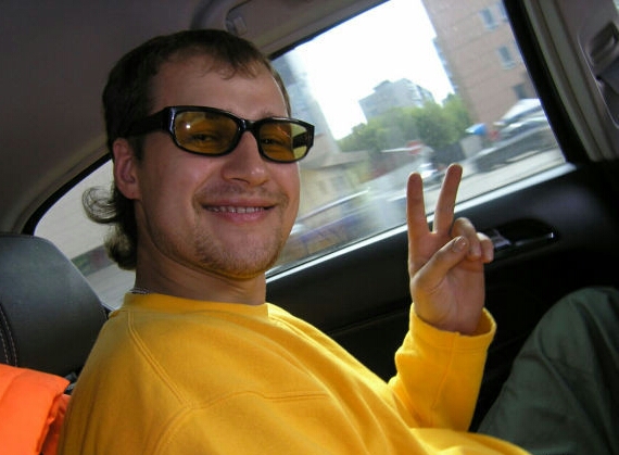 По традиции прошу поздравить нашего папу с ДР