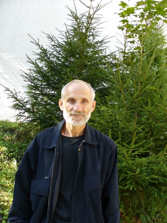 Каков он - священнослужитель в миру?