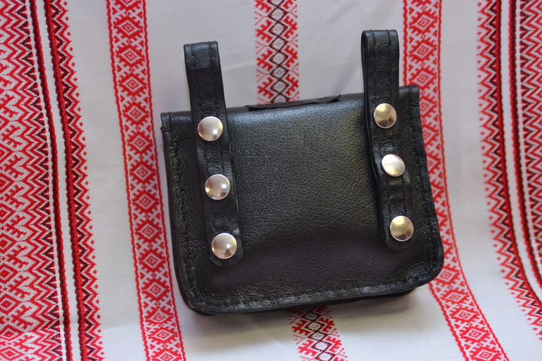 Поясная сумка из старой куртки