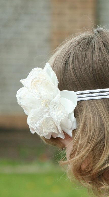 Повязка-цветок на волосы "Нежность"