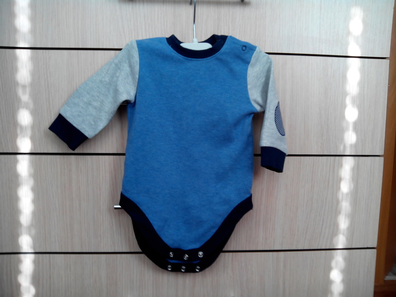 продам отличный комбинезон фирмы NEXT на 3-6 мес