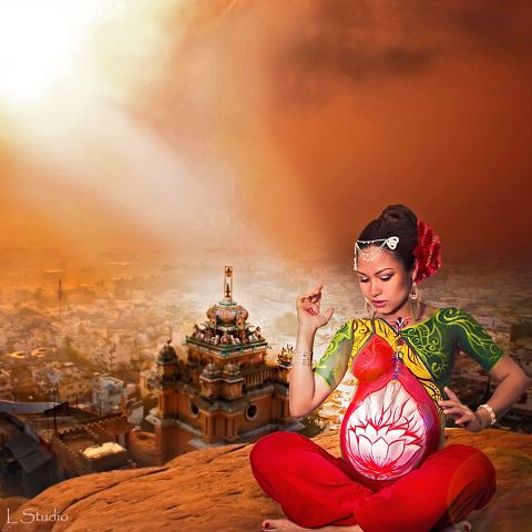 Боди-арт беременных.