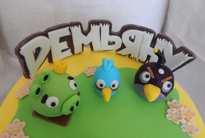 Торт со злыми птичками