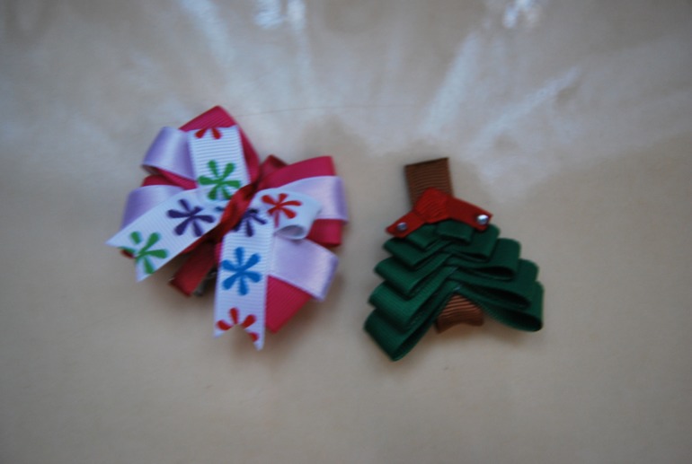 Вот такие чудесные заколочки и резиночки могу изготовить для ваших принцесс!