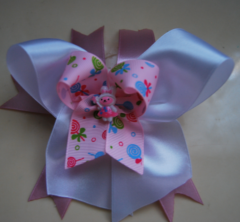 Вот такие чудесные заколочки и резиночки могу изготовить для ваших принцесс!