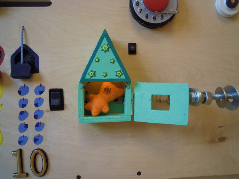 Развивающий пульт.