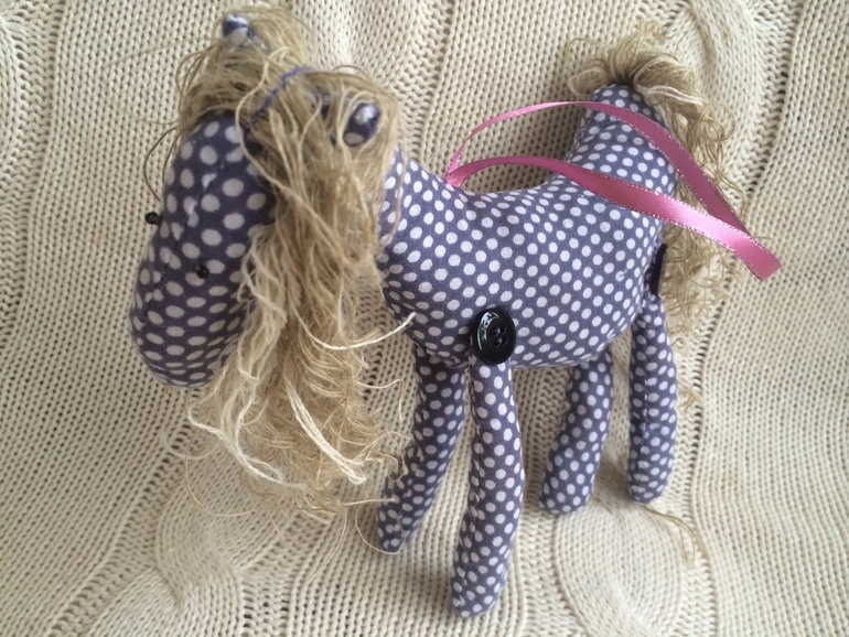 Кони в яблоках)