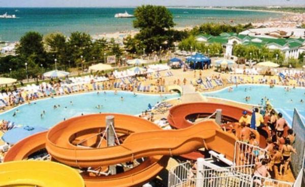 Отдохнуть на летних каникулах с детьми в России