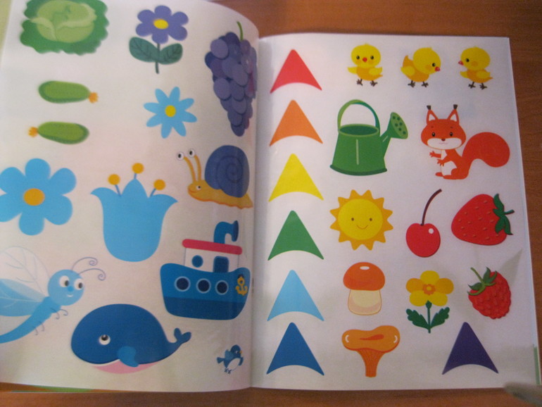 Обзор наших первых книжек.