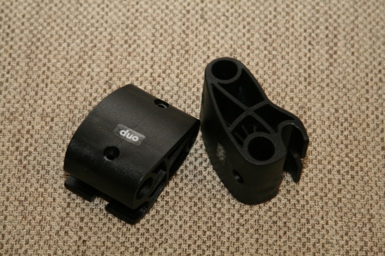 Продам 2 автокресла Maxi Cosi Pebble и адаптеры для автокресел к коляске Mountain Buggy