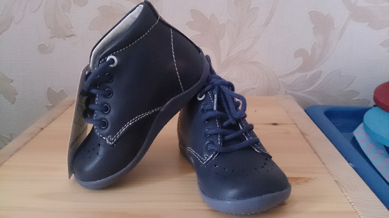 Продам ботинки . Новые.