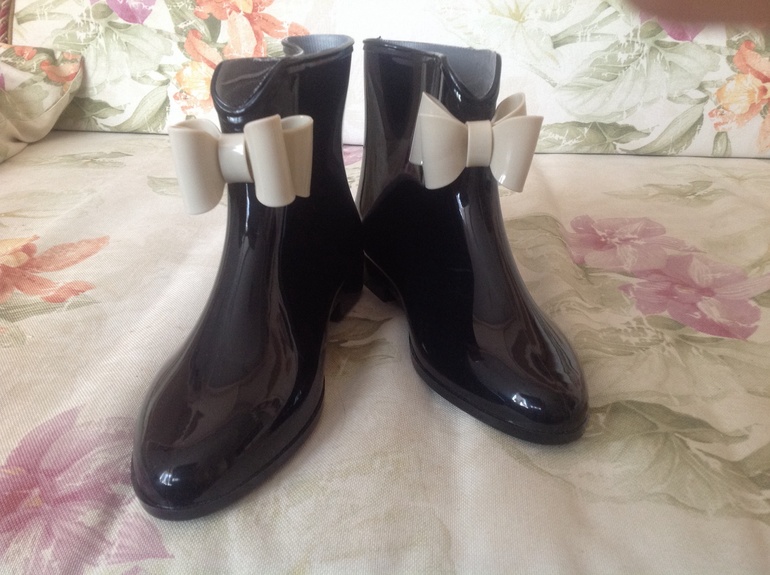 Резиновые сапожки,  разм.38, цена 590 руб.