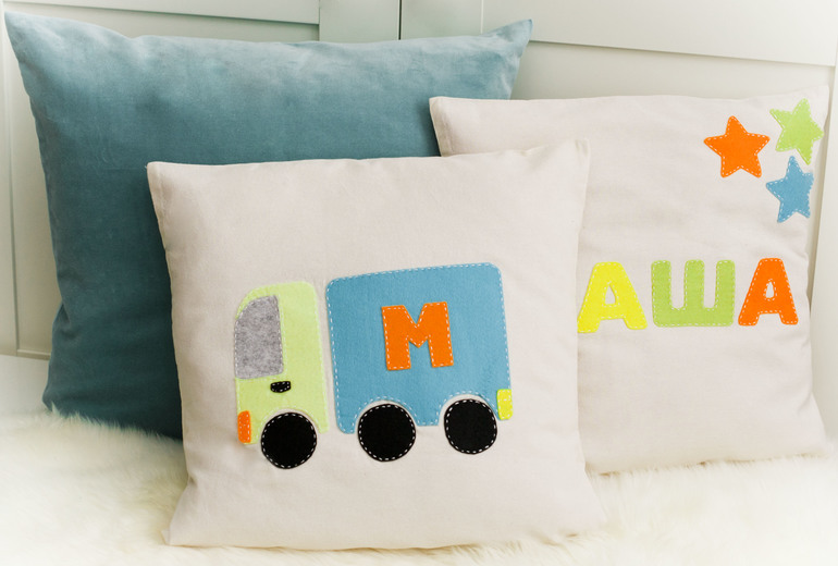 Буквы, игрушки, елки и другое