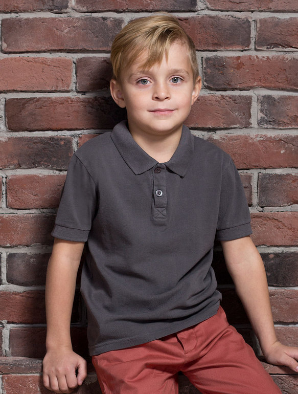 Новогодний мальчик. Новых мальчиков. Новогодняя фотосессия в детском саду. Новогодняя фотосессия для мальчика 7 лет. Новый мальчик мальчик.