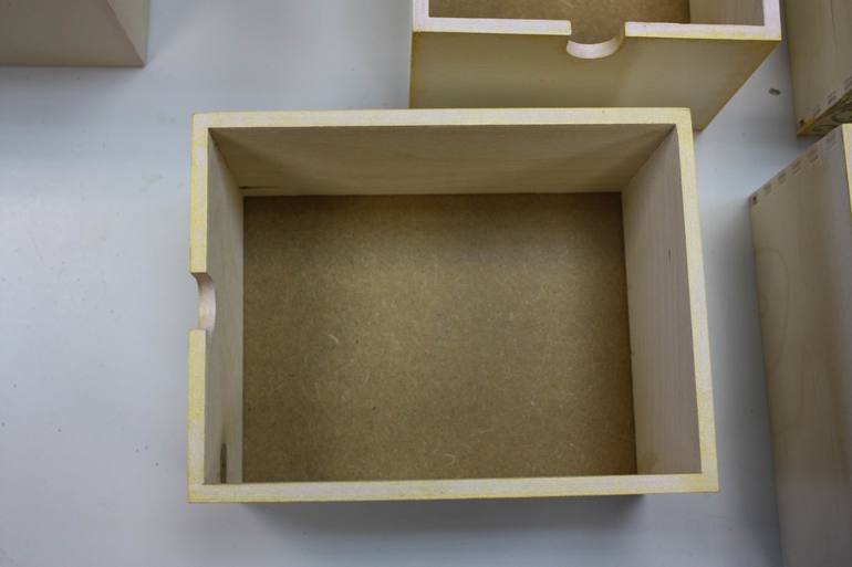 Приступила к заказу на мини-комодик. Серия 11