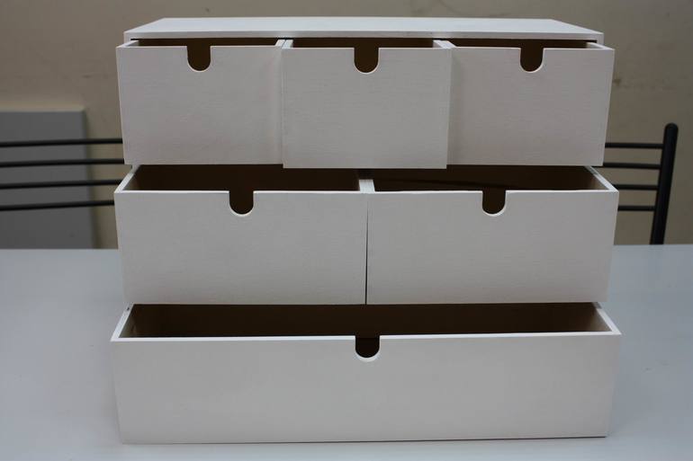 Приступила к заказу на мини-комодик. Серия 3