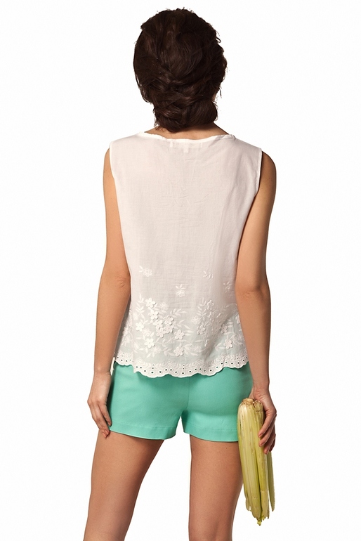 Жакет, шорты, блузка - в наличии, размеры - XS, S, M.