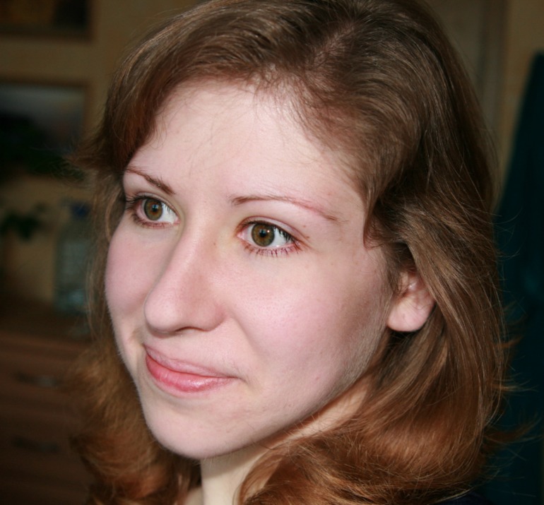 Девочки бывают разные, черные, белые, красные...