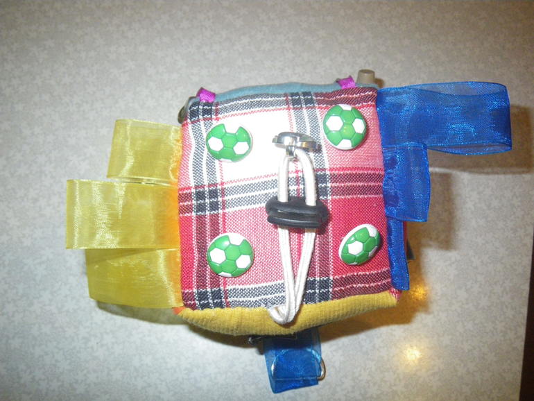 Нашились из клетки подарочки...