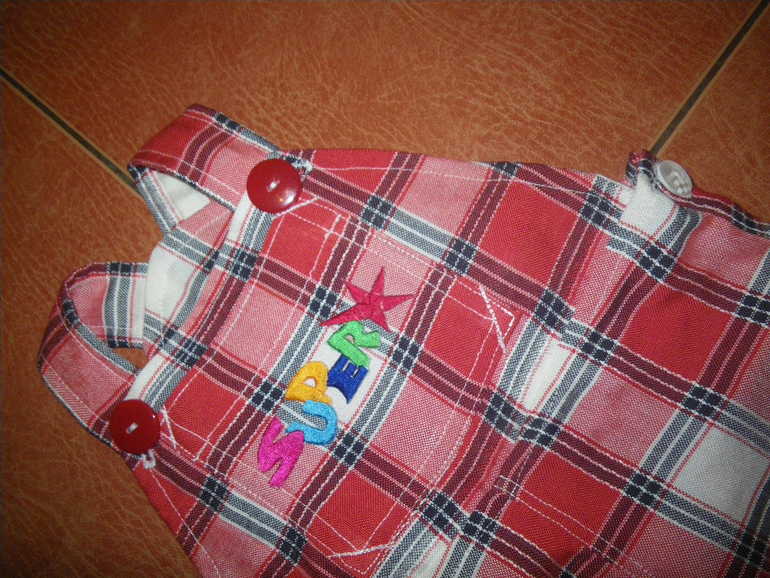 Нашились из клетки подарочки...