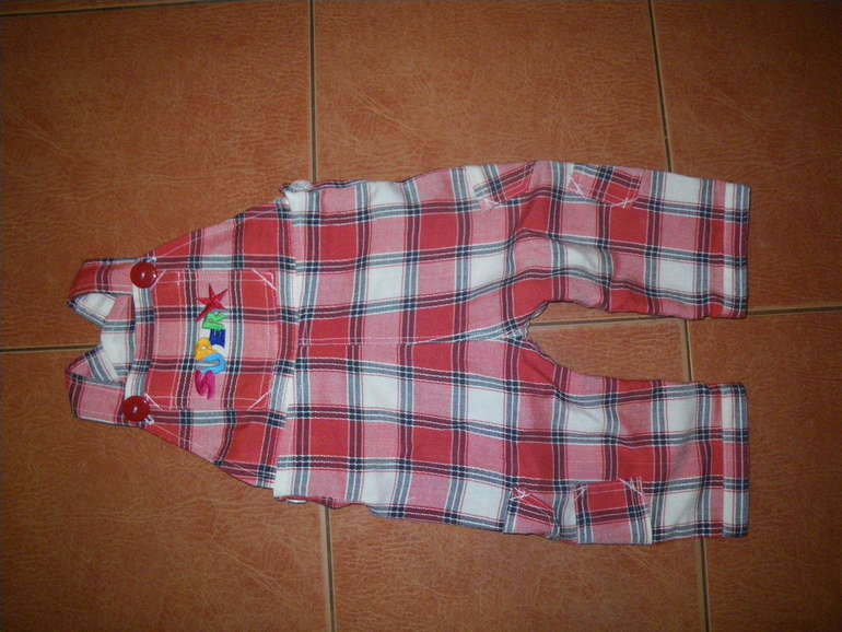 Нашились из клетки подарочки...