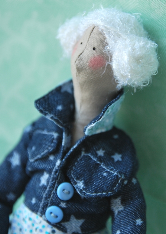 Тильда в джинсовой курточке