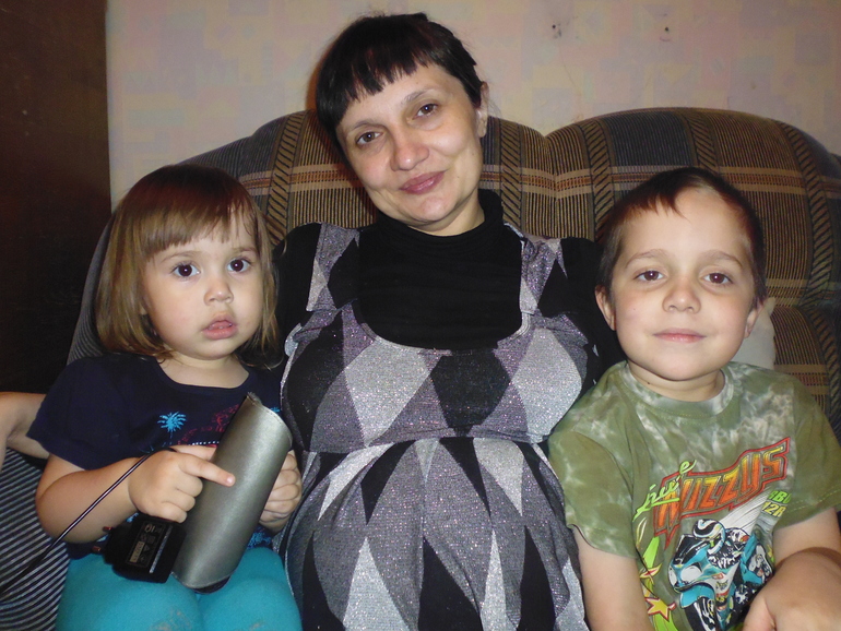 для сравнения .на первых 2 -х фотках в пузике Маруся 2011г....и сейчес 3-е фото