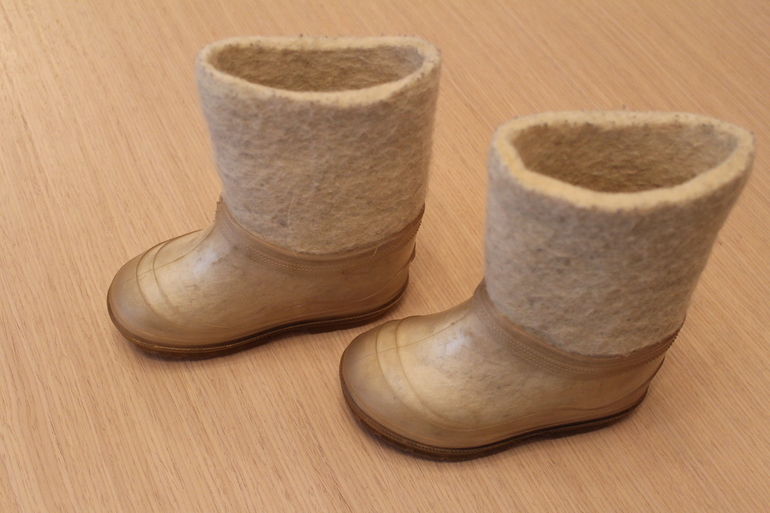 Обувь на ребенка для дома и улицы