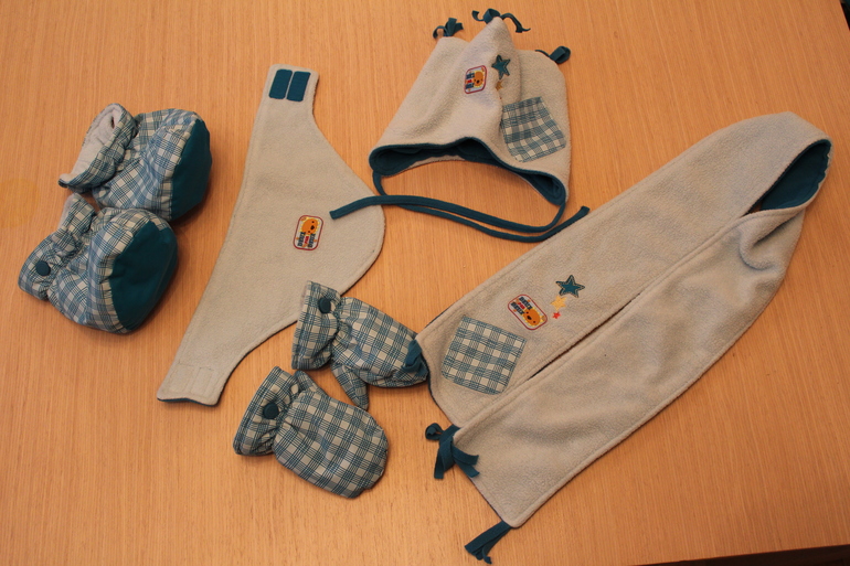 Продам зимний комплект Deux номинальной Deux (12м) и комбинезон Джонатан (80 см)