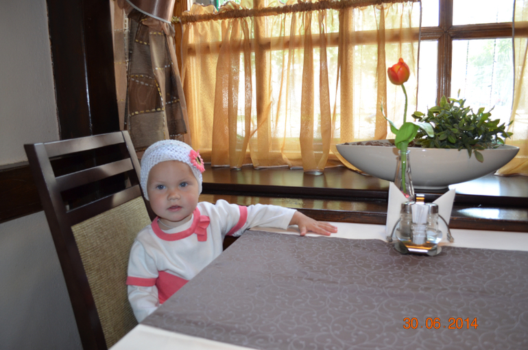 ВЫХОД В СВЕТ)))