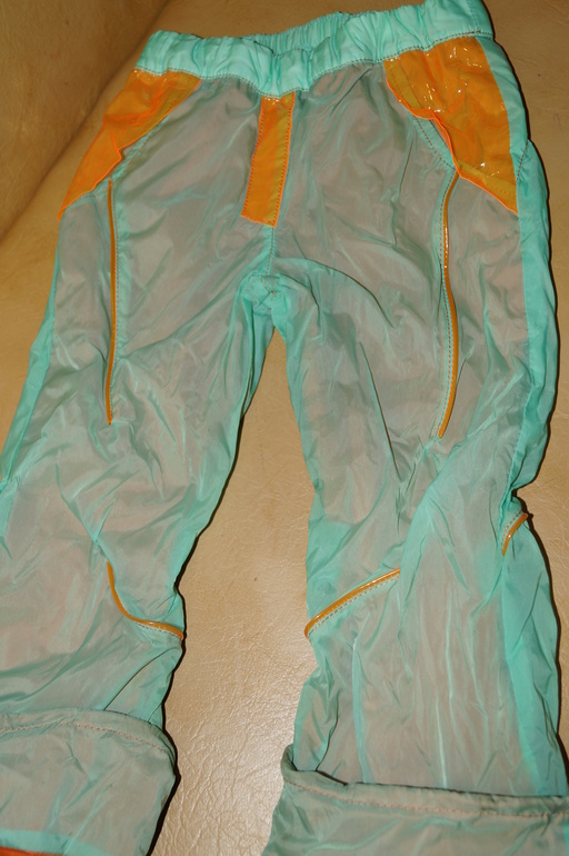 Весенний комплектик на девочку,рост 104(большемерит),регион,вышлю почтой, 750руб.