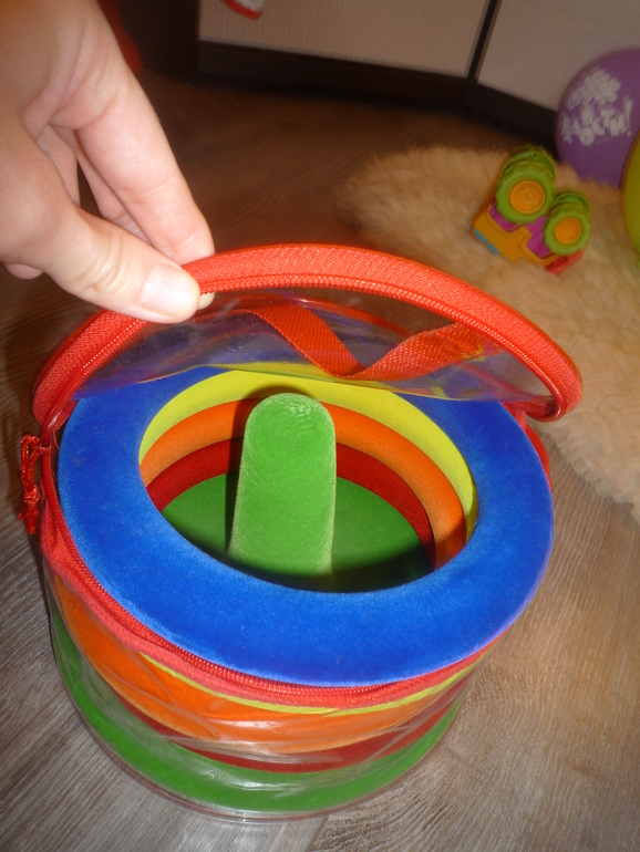 Наши игрушки от года и восьми весяцев и до....