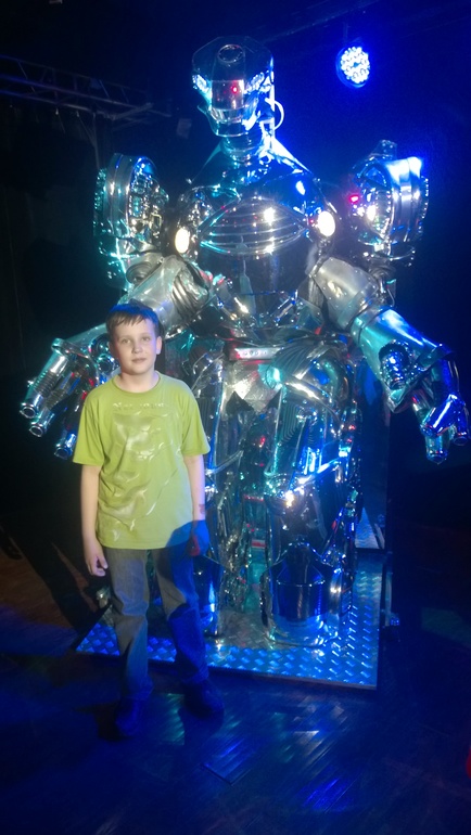 Интерактивная выставка «Дети и роботы»