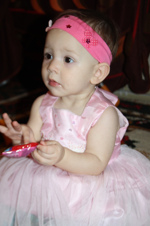 9 месяцев и первый долгожданный зубик!)))