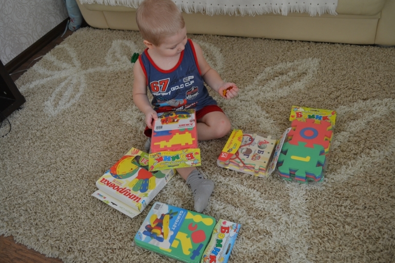 развивающие игрушки фирмы Бомик