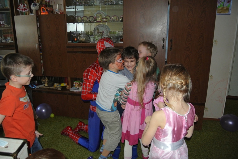 А у нас в квартире... Человек-паук!