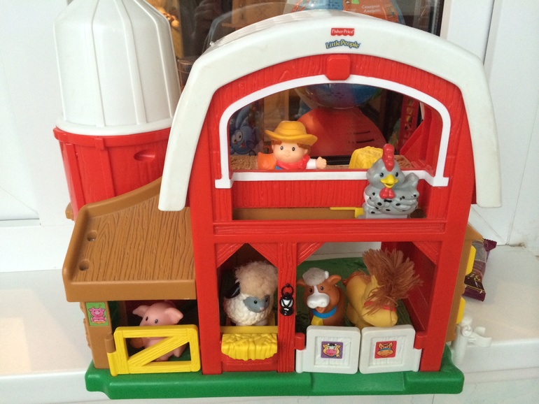 Продам Fisher-Price Ферма