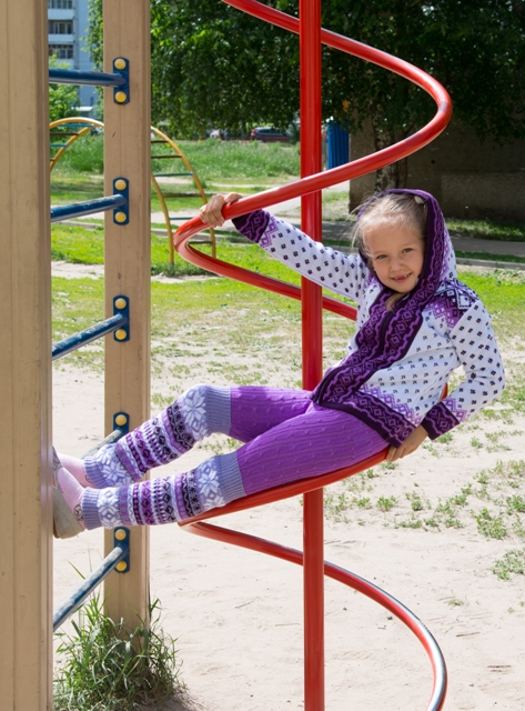 Детский вязаный трикотаж Triкотята. Есть модели для подростков. Появились шапки.