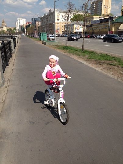 Стимул для юной велосипедистки