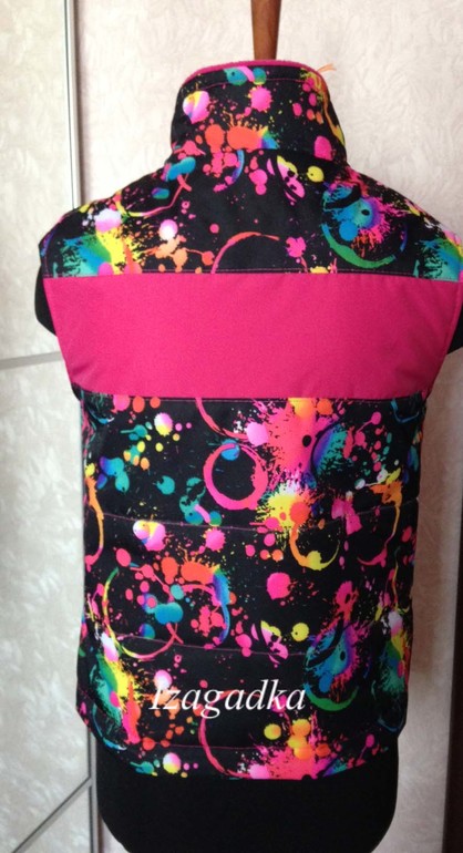 Жилеток много не бывает :)