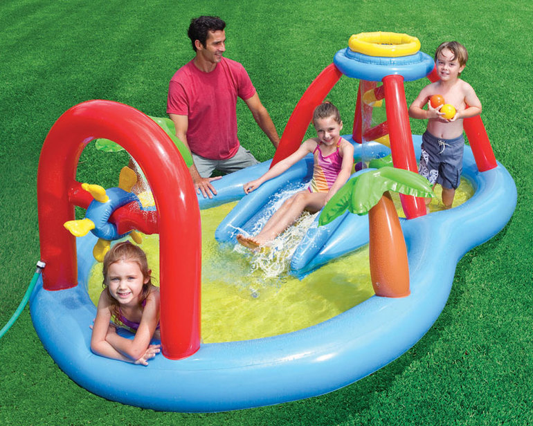 Наши подарки на годик. Взгляд спустя год)