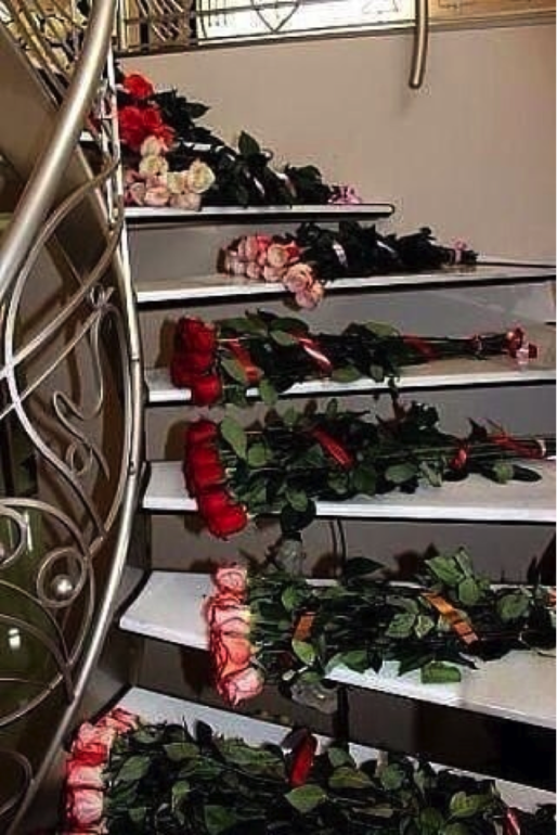 Хорошо быть красивой женщиной....Но любимой все таки лучше...