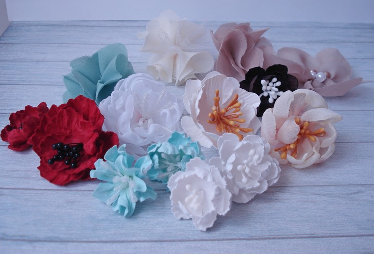 И мои самодельные цветы)