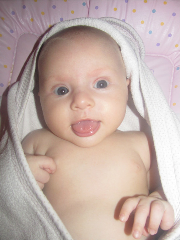 Фотоотчет вкратце от рождения до 5 месяцев))