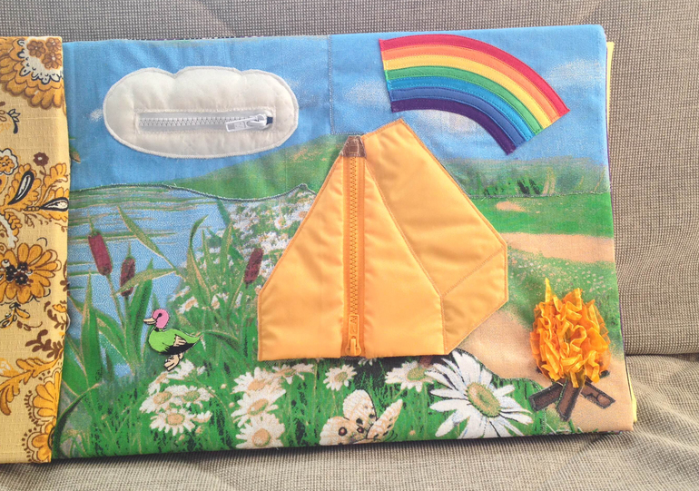 Паровозик от дедушки и книжка от бабушки