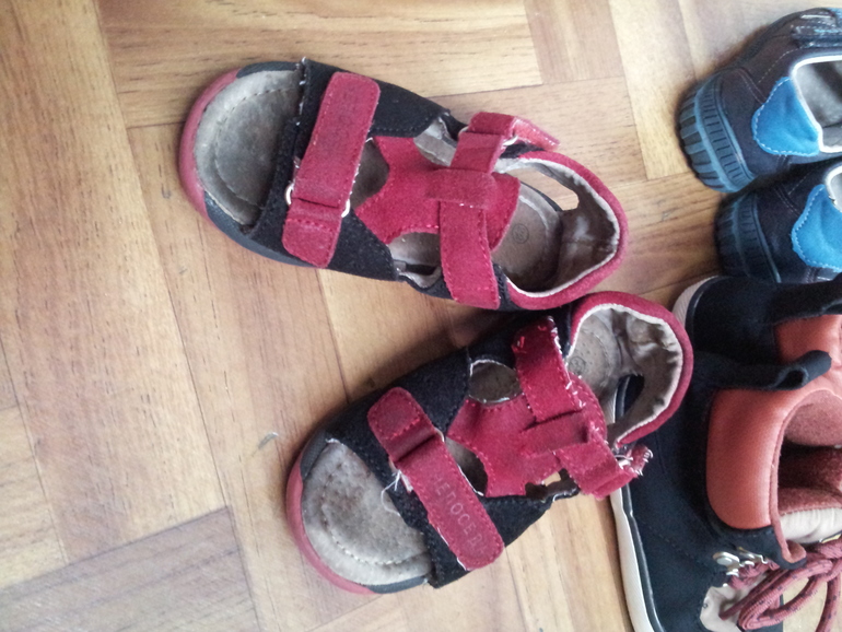 Обувь на мальчика 1.5годика
