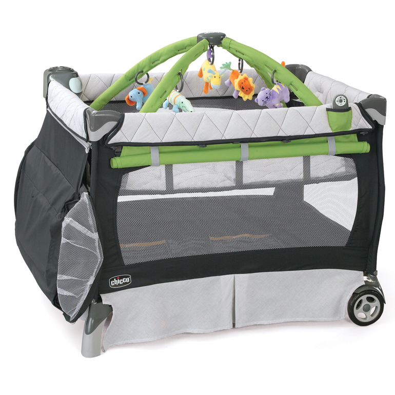 Продам кровать-манеж Chicco