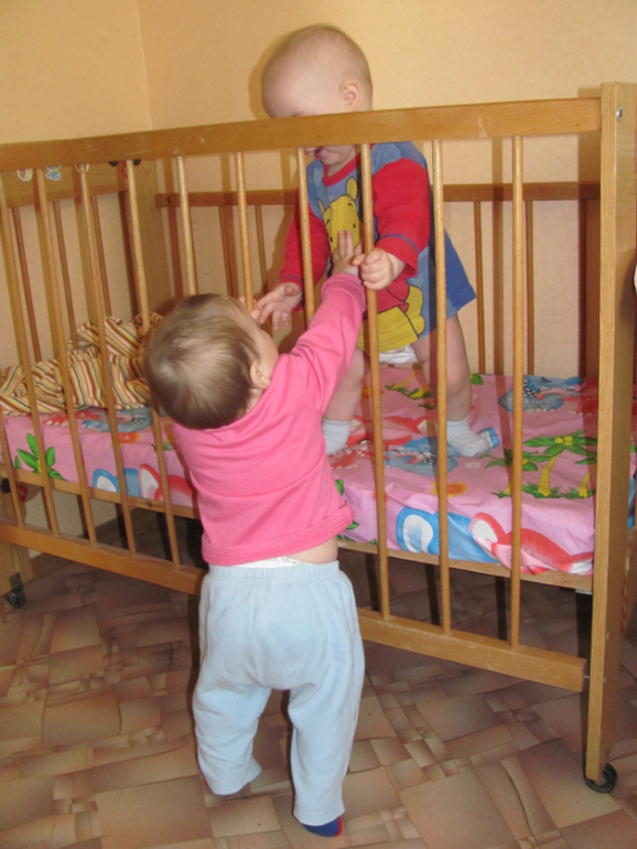 Двойнецам 10 месяцев и 1 день