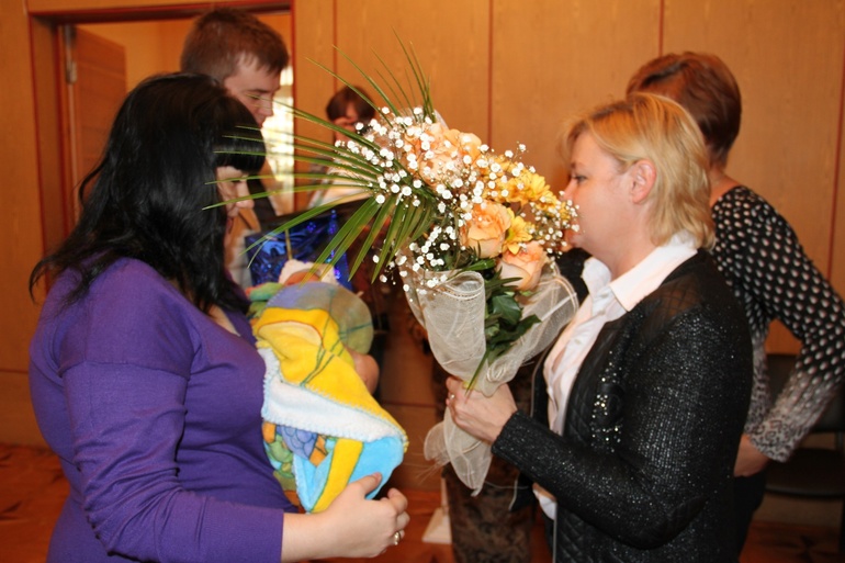 Фотоотчет с торжественной регистрации новорожденного.19.09.2013.Чеховский ЗАГС.